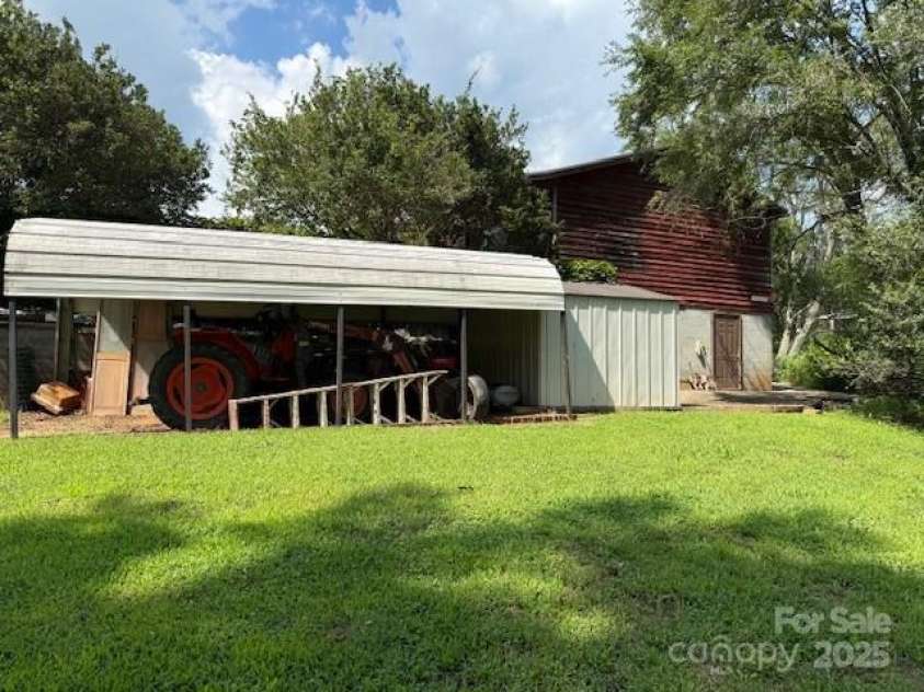 3319 Humphries Road, Shelby, NC 28150.  MLS# CAR4293516, YatesRealty ID 4649. Detached Carport