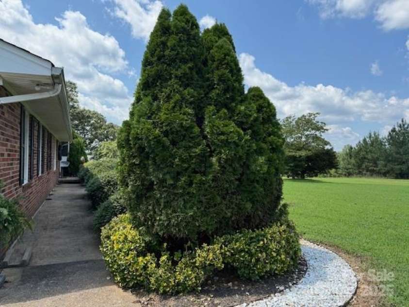 3319 Humphries Road, Shelby, NC 28150.  MLS# CAR4293516, YatesRealty ID 4649. Entrance