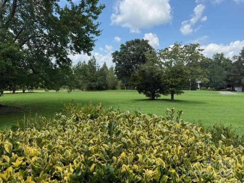 3319 Humphries Road, Shelby, NC 28150.  MLS# CAR4293516, YatesRealty ID 4649. Front Yard