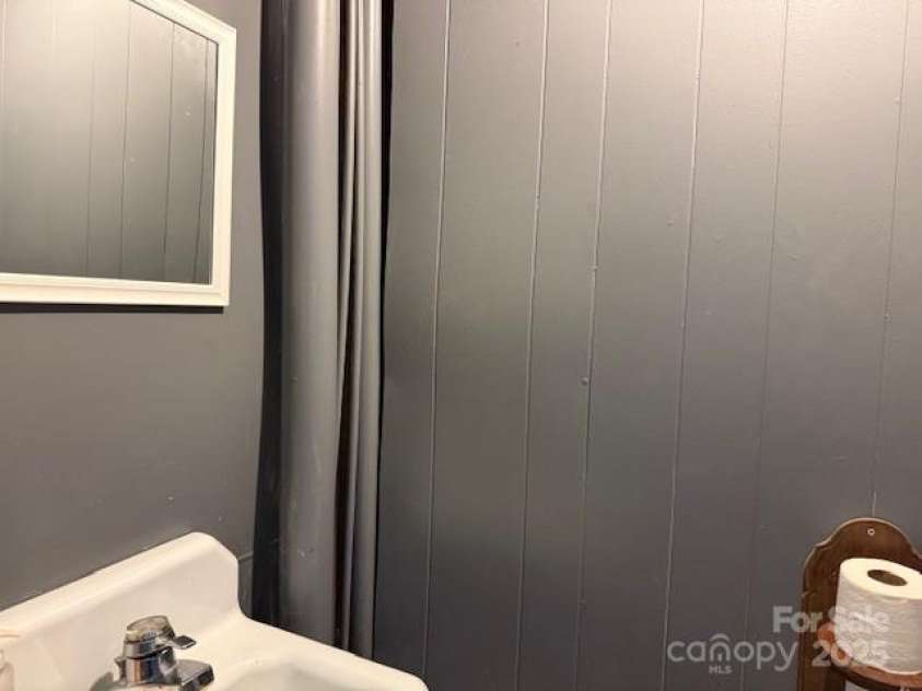 3319 Humphries Road, Shelby, NC 28150.  MLS# CAR4293516, YatesRealty ID 4649. Pool/Guest Quarters Basement Level Kitchen 1/2 Bath