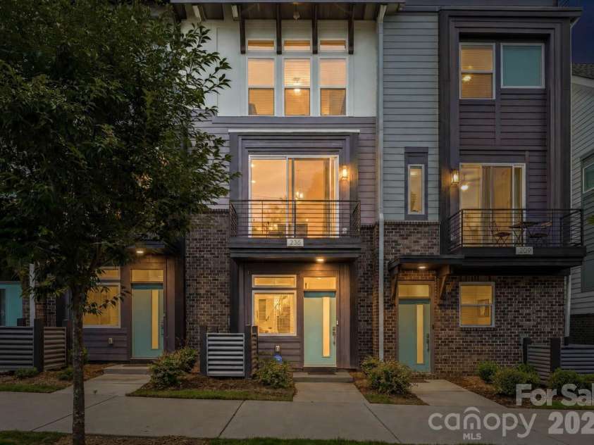 235 Bruns Avenue, Charlotte, NC 28208.  MLS# CAR4398515, YatesRealty ID 46490. 