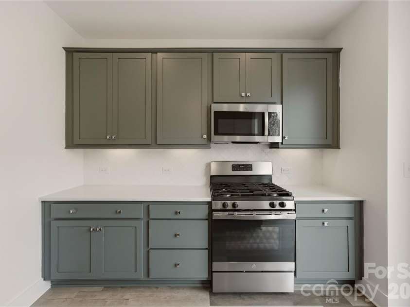 235 Bruns Avenue, Charlotte, NC 28208.  MLS# CAR4398515, YatesRealty ID 46490. 