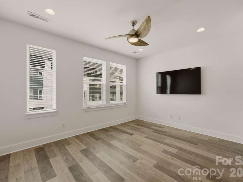 235 Bruns Avenue, Charlotte, NC 28208.  MLS# CAR4398515, YatesRealty ID 46490. 