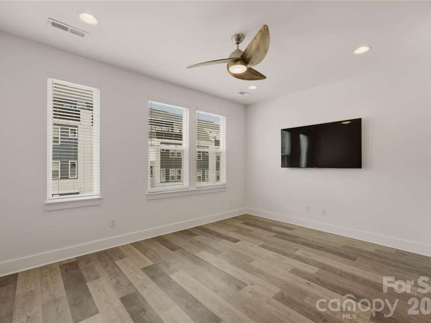 235 Bruns Avenue, Charlotte, NC 28208.  MLS# CAR4398515, YatesRealty ID 46490. 