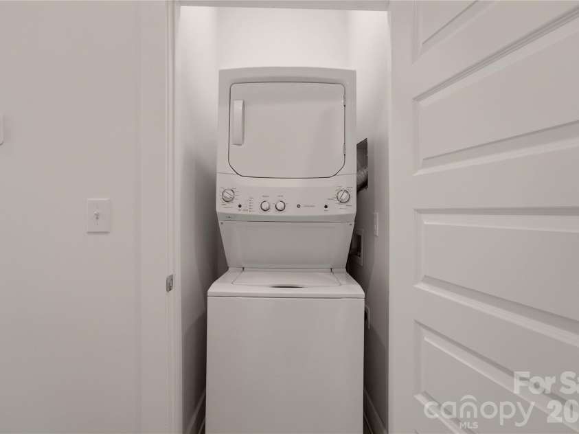 235 Bruns Avenue, Charlotte, NC 28208.  MLS# CAR4398515, YatesRealty ID 46490. 