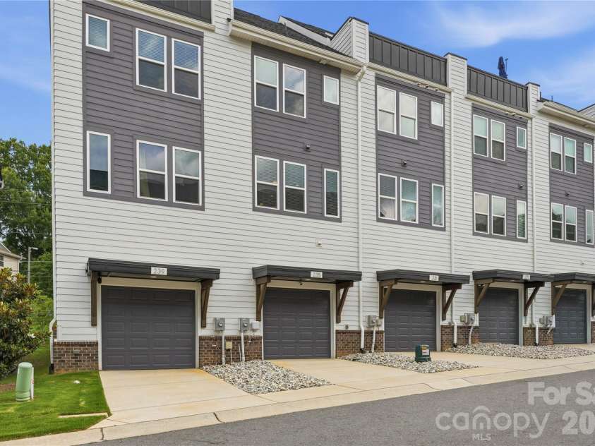 235 Bruns Avenue, Charlotte, NC 28208.  MLS# CAR4398515, YatesRealty ID 46490. 