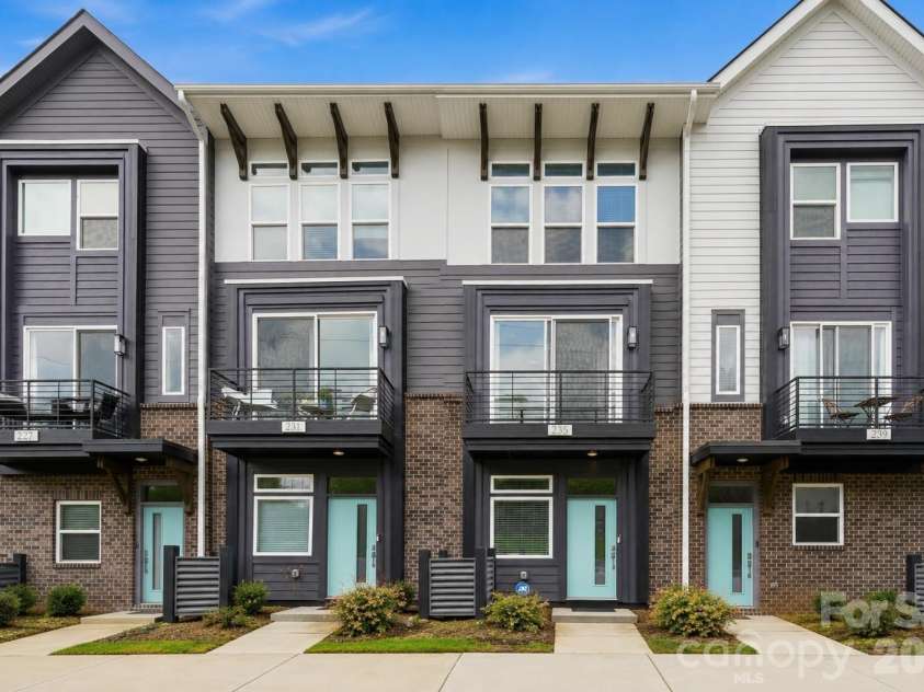 235 Bruns Avenue, Charlotte, NC 28208.  MLS# CAR4398515, YatesRealty ID 46490. 