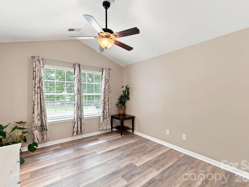 149 Leyton Loop, Mooresville, NC 28117.  MLS# CAR4416765, YatesRealty ID 46491. Primary bedroom