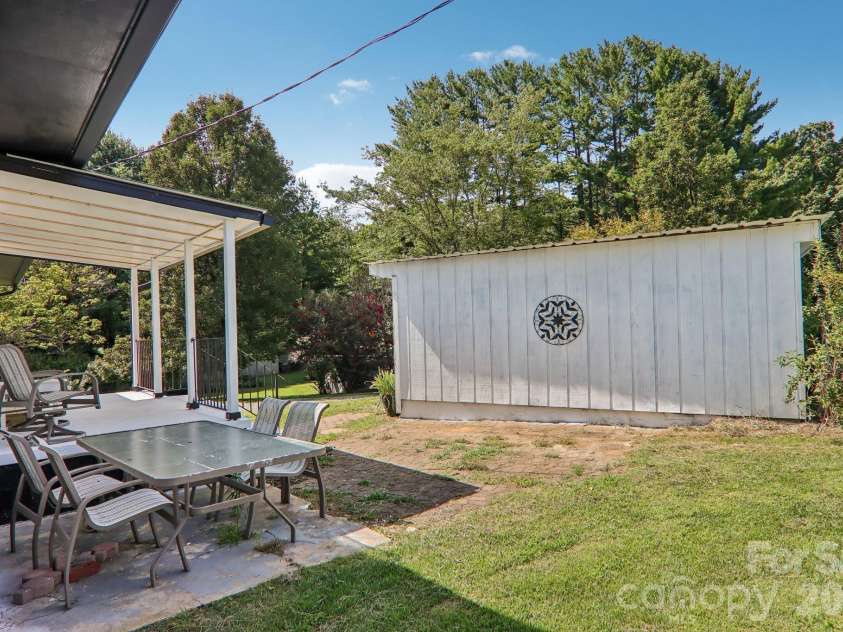 120 Sonoma Road, Waynesville, NC 28786.  MLS# CAR4416940, YatesRealty ID 46494. 