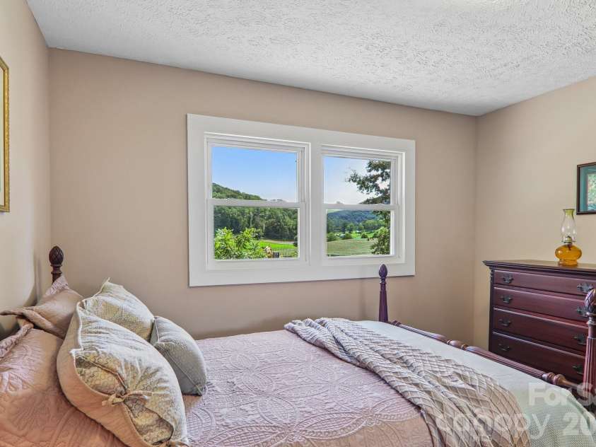 120 Sonoma Road, Waynesville, NC 28786.  MLS# CAR4416940, YatesRealty ID 46494. 
