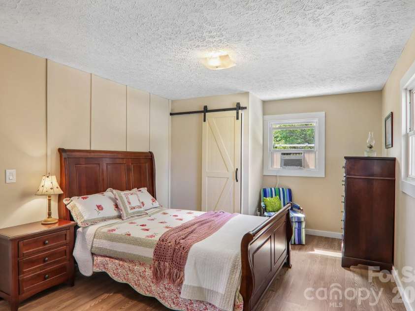 120 Sonoma Road, Waynesville, NC 28786.  MLS# CAR4416940, YatesRealty ID 46494. 