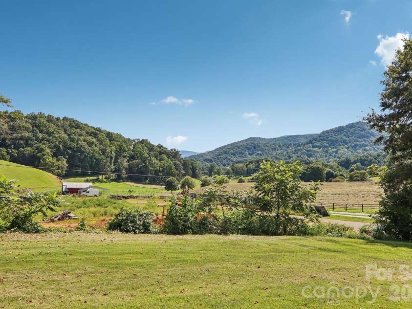 120 Sonoma Road, Waynesville, NC 28786.  MLS# CAR4416940, YatesRealty ID 46494. 