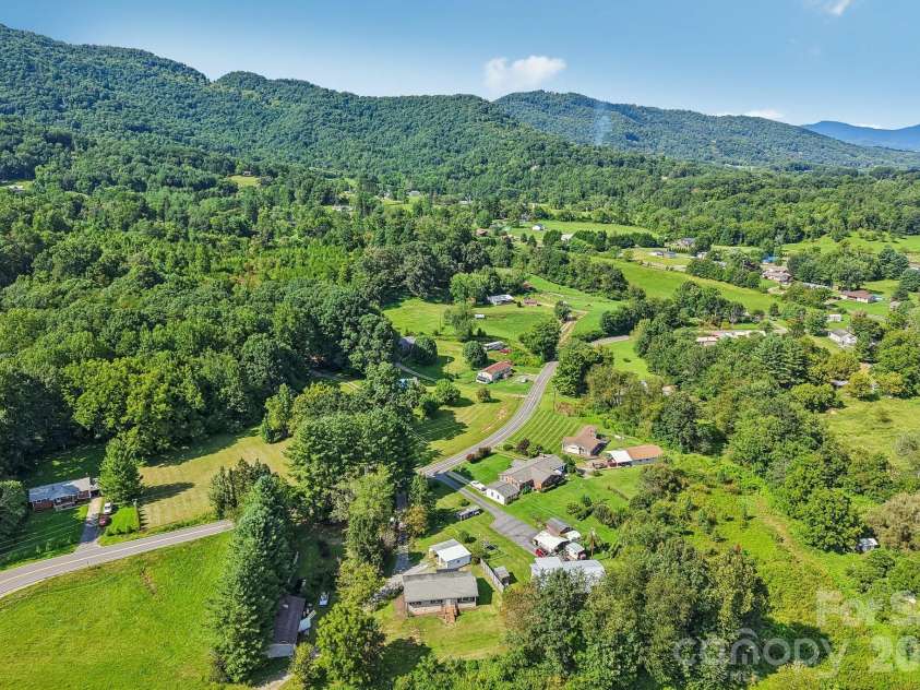 120 Sonoma Road, Waynesville, NC 28786.  MLS# CAR4416940, YatesRealty ID 46494. 