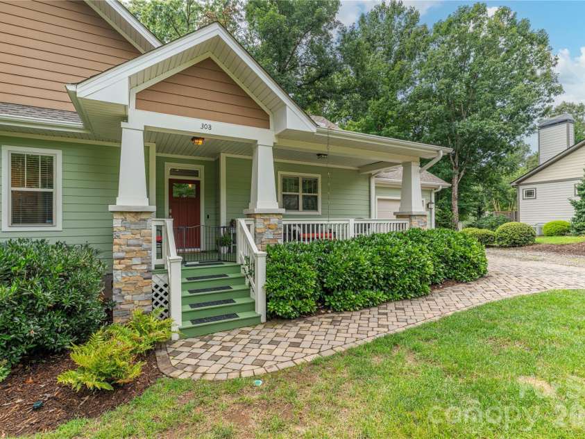 308 Fennel Dun Circle, Biltmore Lake, NC 28715.  MLS# CAR4417484, YatesRealty ID 46495. 