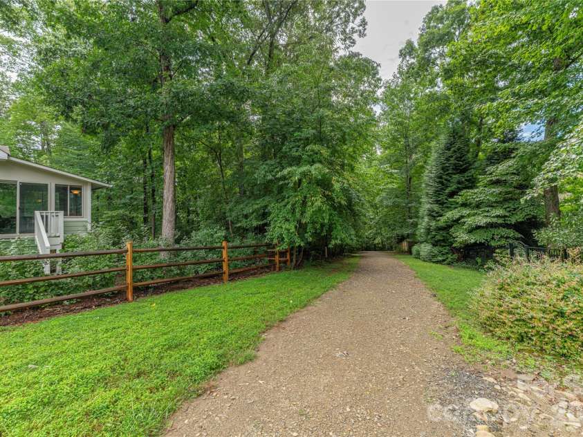 308 Fennel Dun Circle, Biltmore Lake, NC 28715.  MLS# CAR4417484, YatesRealty ID 46495. 