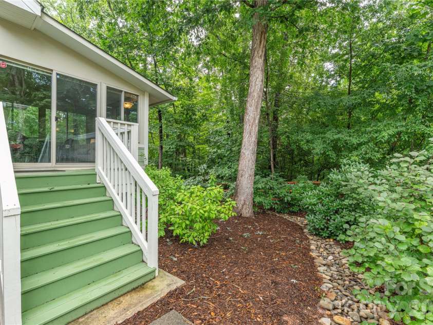 308 Fennel Dun Circle, Biltmore Lake, NC 28715.  MLS# CAR4417484, YatesRealty ID 46495. 