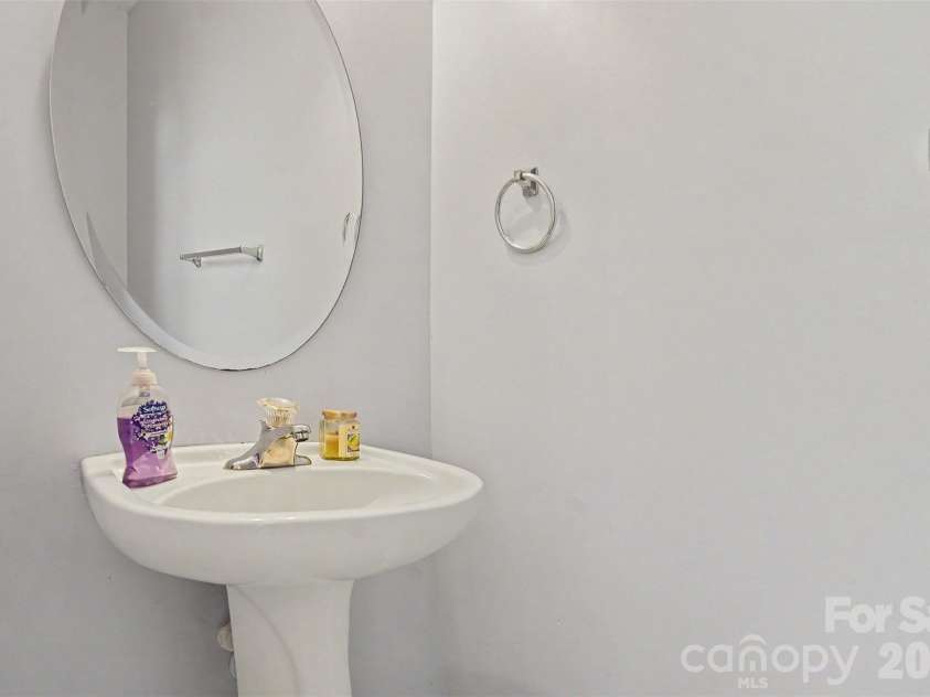 1148 Drummond Lane, Matthews, NC 28104.  MLS# CAR4416165, YatesRealty ID 46496. 
