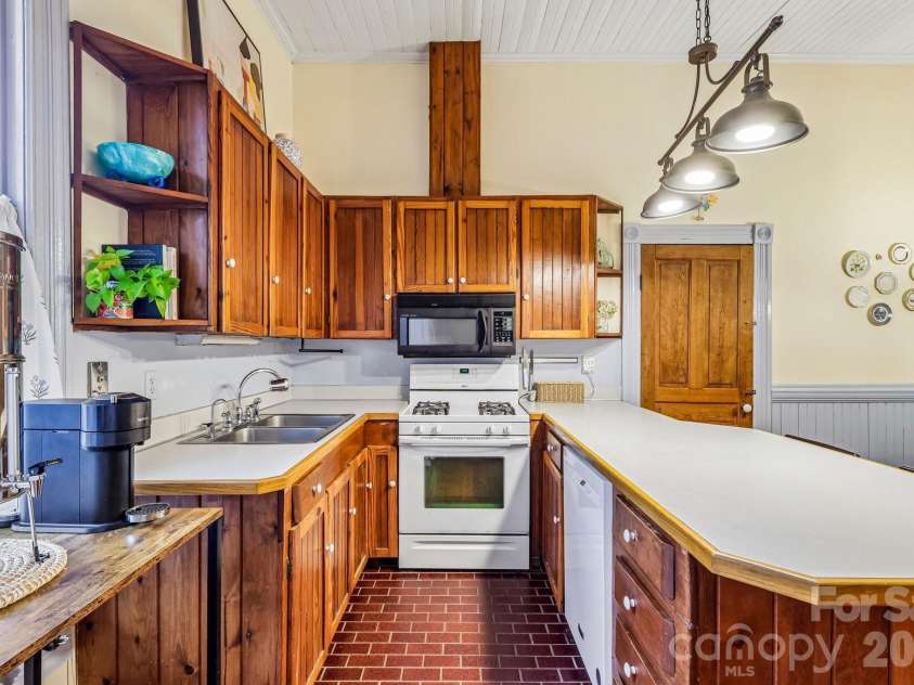 29 Tribune Avenue, Concord, NC 28025.  MLS# CAR4394507, YatesRealty ID 46497. 