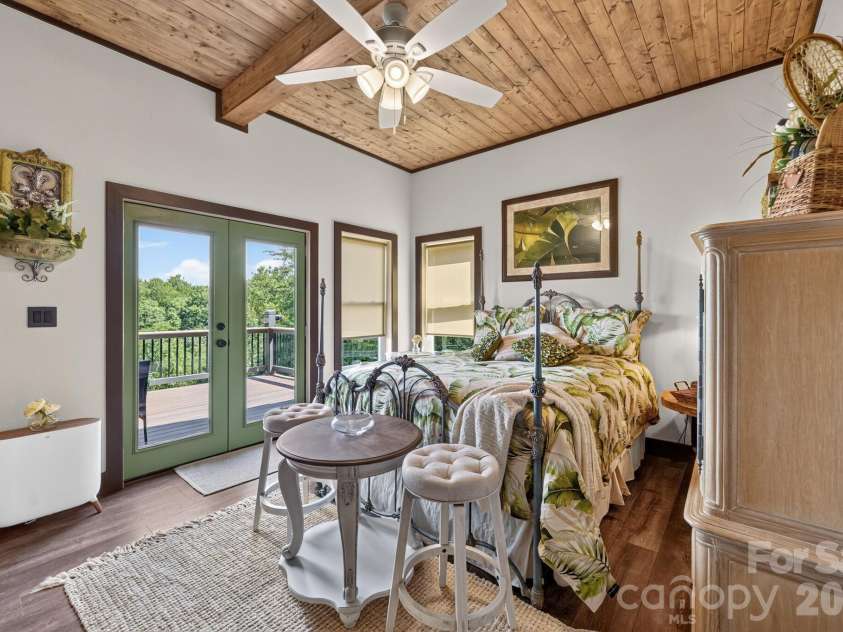100 Brookstone Mountain Trail, Franklin, NC 28734.  MLS# CAR4417171, YatesRealty ID 46499. 