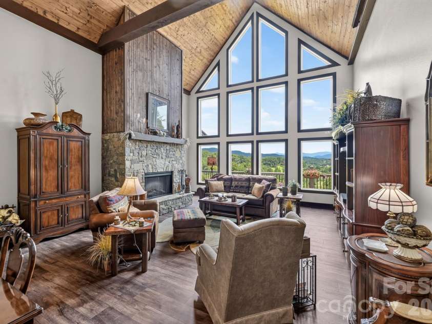 100 Brookstone Mountain Trail, Franklin, NC 28734.  MLS# CAR4417171, YatesRealty ID 46499. 