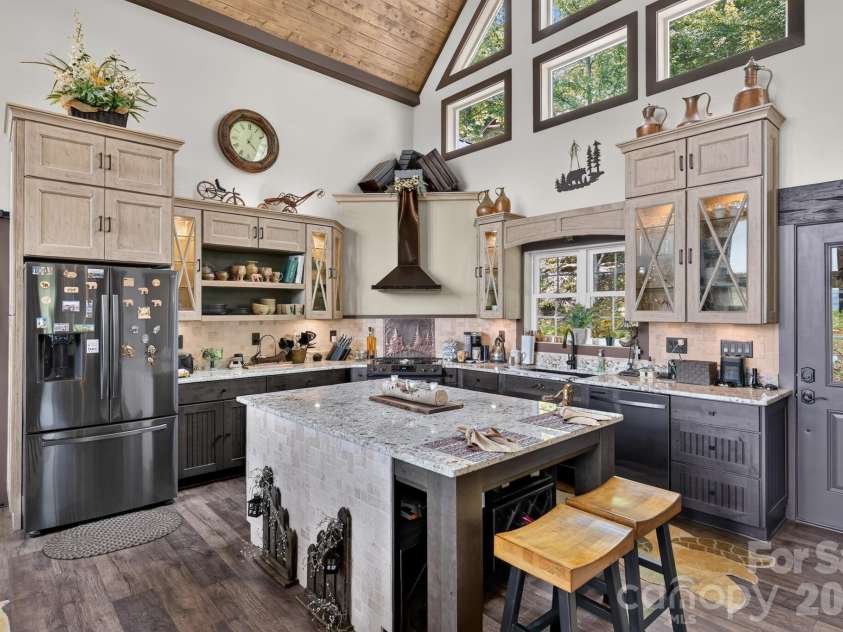 100 Brookstone Mountain Trail, Franklin, NC 28734.  MLS# CAR4417171, YatesRealty ID 46499. 