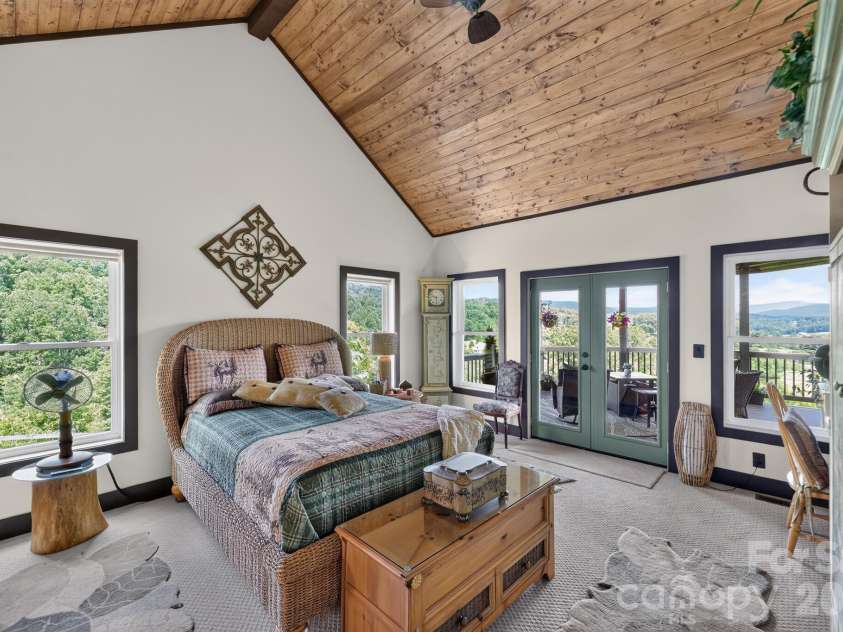 100 Brookstone Mountain Trail, Franklin, NC 28734.  MLS# CAR4417171, YatesRealty ID 46499. 