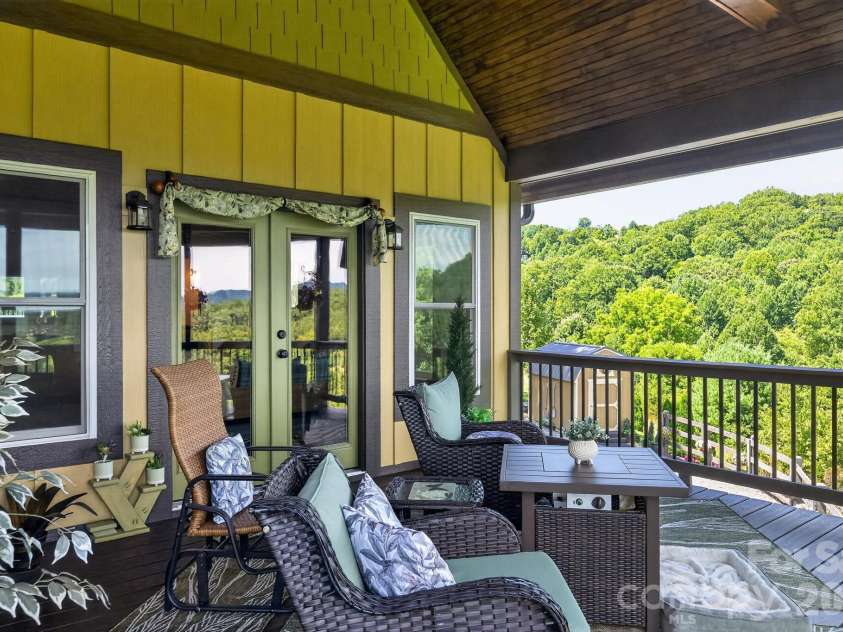 100 Brookstone Mountain Trail, Franklin, NC 28734.  MLS# CAR4417171, YatesRealty ID 46499. 