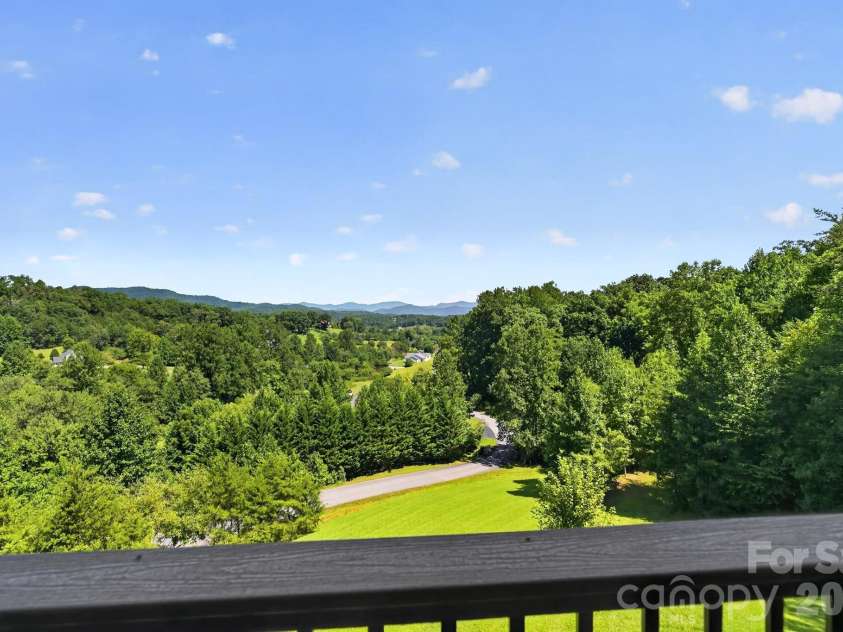 100 Brookstone Mountain Trail, Franklin, NC 28734.  MLS# CAR4417171, YatesRealty ID 46499. 