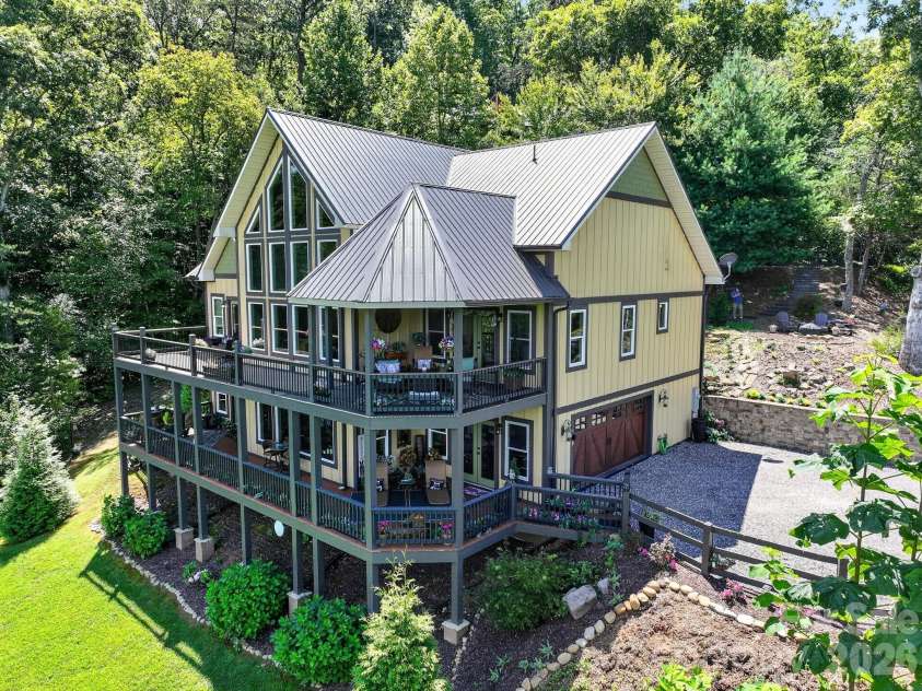 100 Brookstone Mountain Trail, Franklin, NC 28734.  MLS# CAR4417171, YatesRealty ID 46499. 
