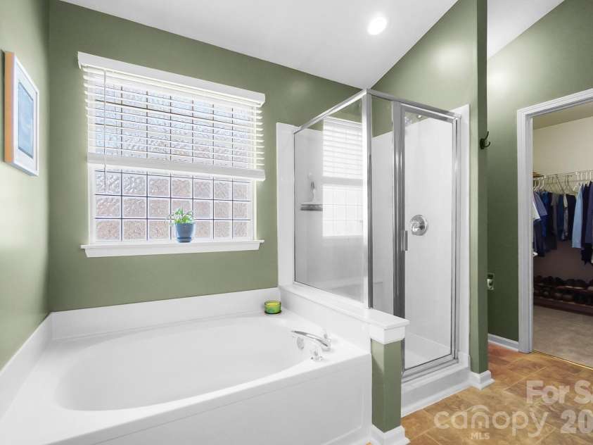 6904 Reedy Creek Road, Charlotte, NC 28215.  MLS# CAR4335977, YatesRealty ID 4650. 