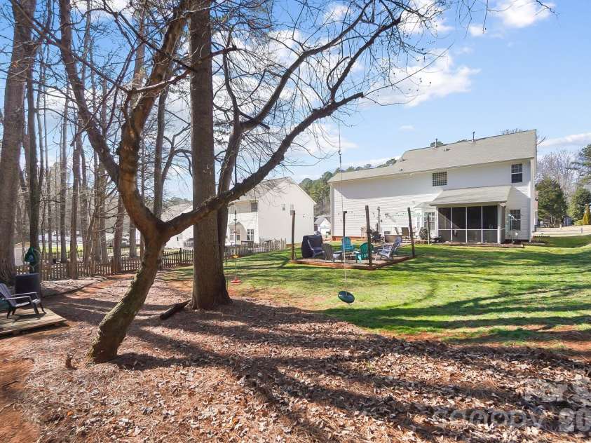 6904 Reedy Creek Road, Charlotte, NC 28215.  MLS# CAR4335977, YatesRealty ID 4650. 