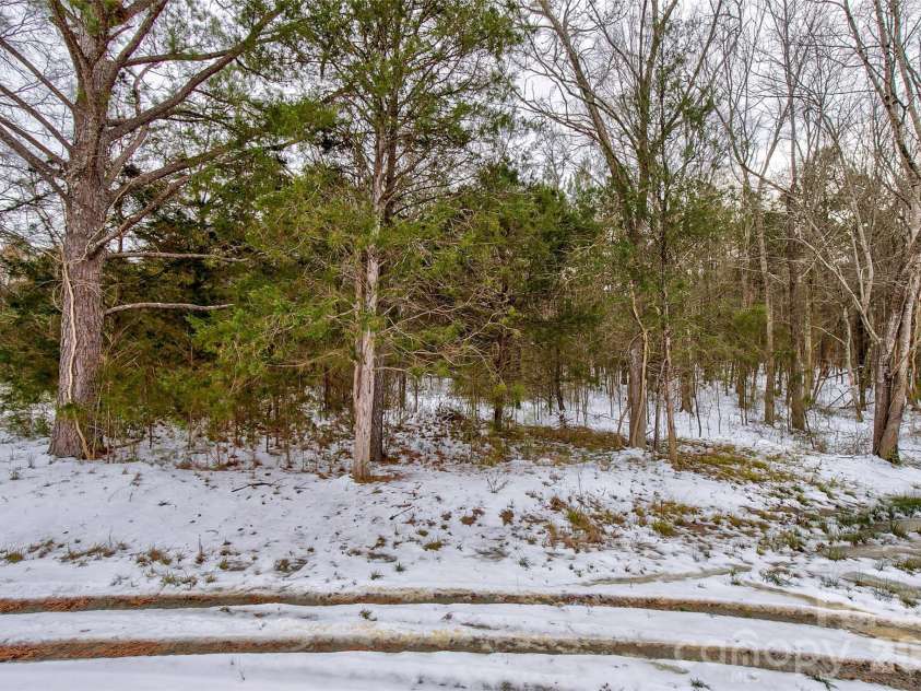 978 Old York Road, Chester, SC 29706.  MLS# CAR4343132, YatesRealty ID 4650. 