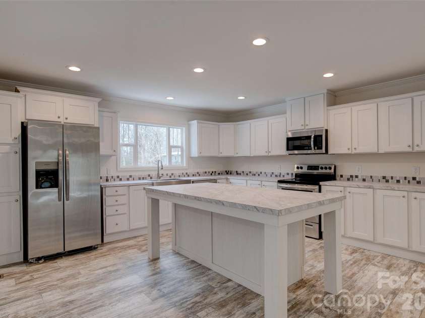 978 Old York Road, Chester, SC 29706.  MLS# CAR4343132, YatesRealty ID 4650. 
