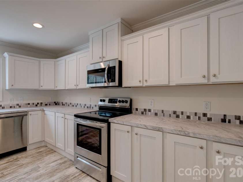 978 Old York Road, Chester, SC 29706.  MLS# CAR4343132, YatesRealty ID 4650. 
