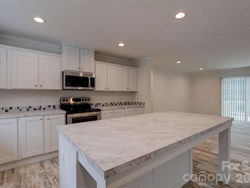 978 Old York Road, Chester, SC 29706.  MLS# CAR4343132, YatesRealty ID 4650. 