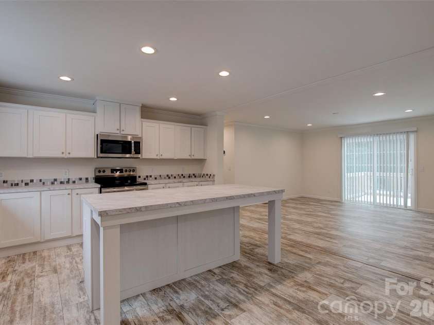 978 Old York Road, Chester, SC 29706.  MLS# CAR4343132, YatesRealty ID 4650. 