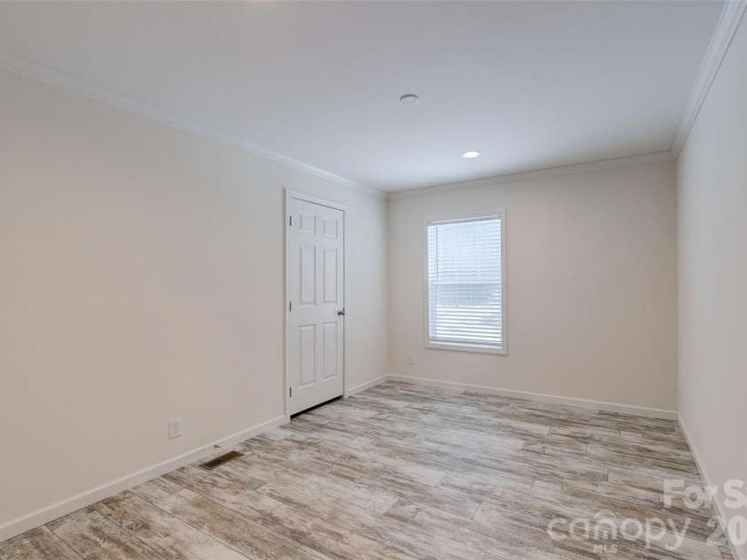 978 Old York Road, Chester, SC 29706.  MLS# CAR4343132, YatesRealty ID 4650. 