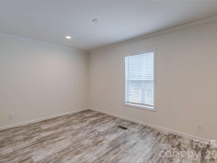 978 Old York Road, Chester, SC 29706.  MLS# CAR4343132, YatesRealty ID 4650. 