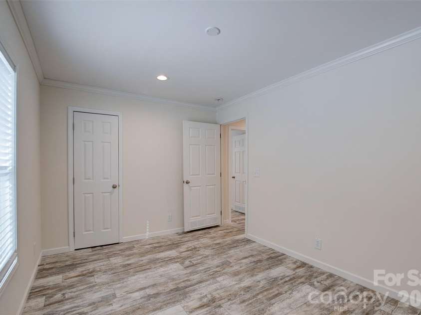 978 Old York Road, Chester, SC 29706.  MLS# CAR4343132, YatesRealty ID 4650. 
