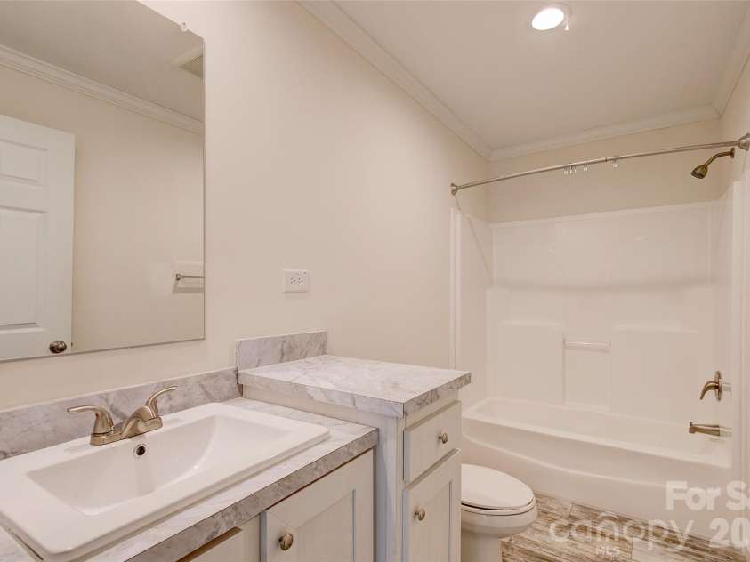 978 Old York Road, Chester, SC 29706.  MLS# CAR4343132, YatesRealty ID 4650. 