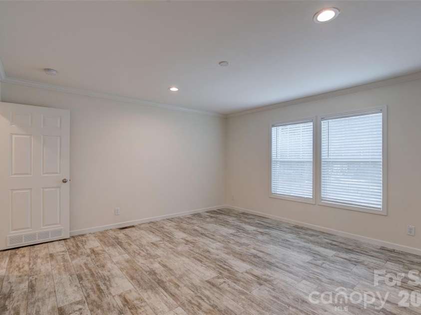 978 Old York Road, Chester, SC 29706.  MLS# CAR4343132, YatesRealty ID 4650. 