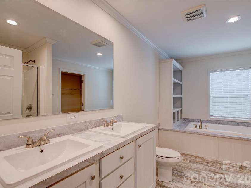 978 Old York Road, Chester, SC 29706.  MLS# CAR4343132, YatesRealty ID 4650. 