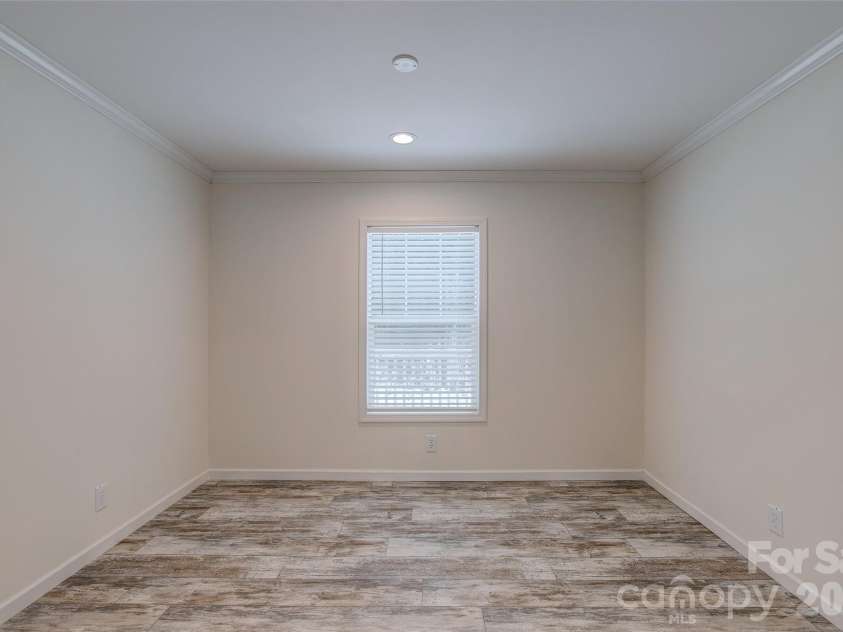 978 Old York Road, Chester, SC 29706.  MLS# CAR4343132, YatesRealty ID 4650. 