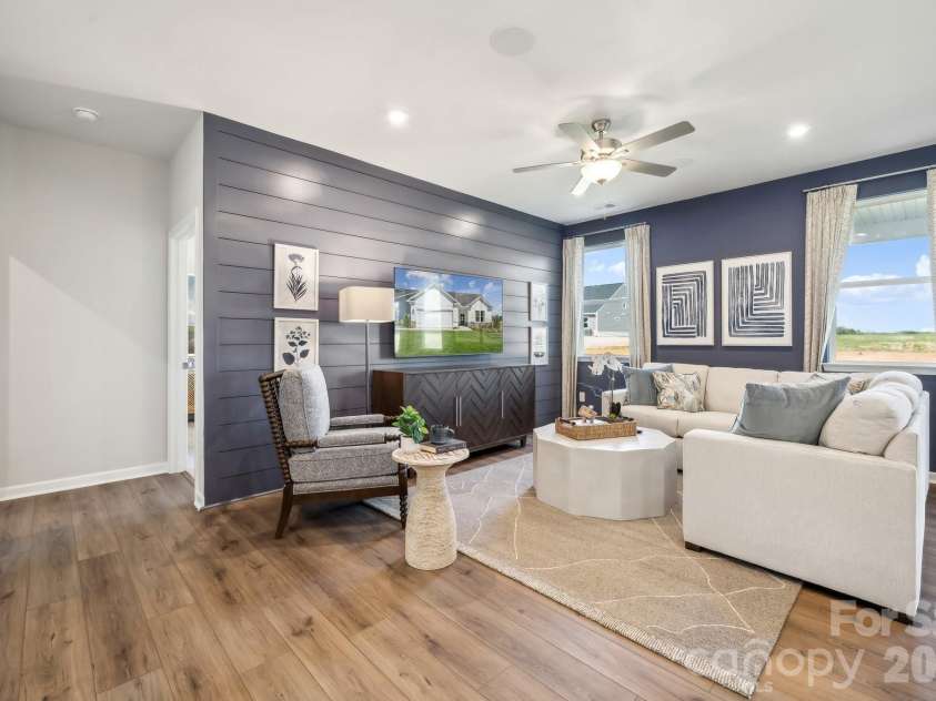 4232 Vista Pine Drive, Charlotte, NC 28215.  MLS# CAR4367675, YatesRealty ID 46500. Example Photo