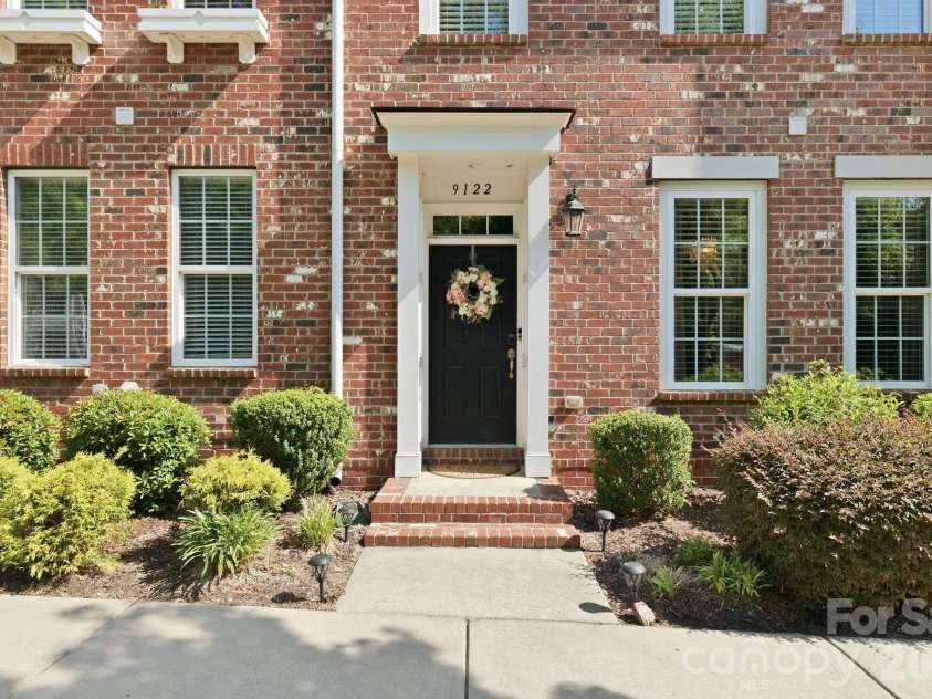 9122 Oban Passage Drive, Charlotte, NC 28273.  MLS# CAR4410306, YatesRealty ID 46501. 
