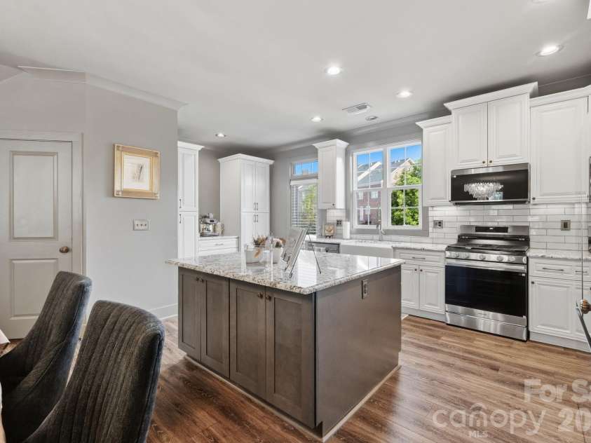 9122 Oban Passage Drive, Charlotte, NC 28273.  MLS# CAR4410306, YatesRealty ID 46501. 