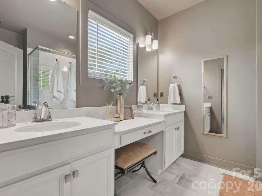9122 Oban Passage Drive, Charlotte, NC 28273.  MLS# CAR4410306, YatesRealty ID 46501. 