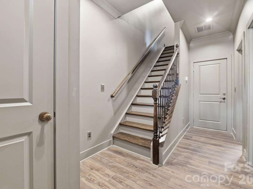 9122 Oban Passage Drive, Charlotte, NC 28273.  MLS# CAR4410306, YatesRealty ID 46501. 