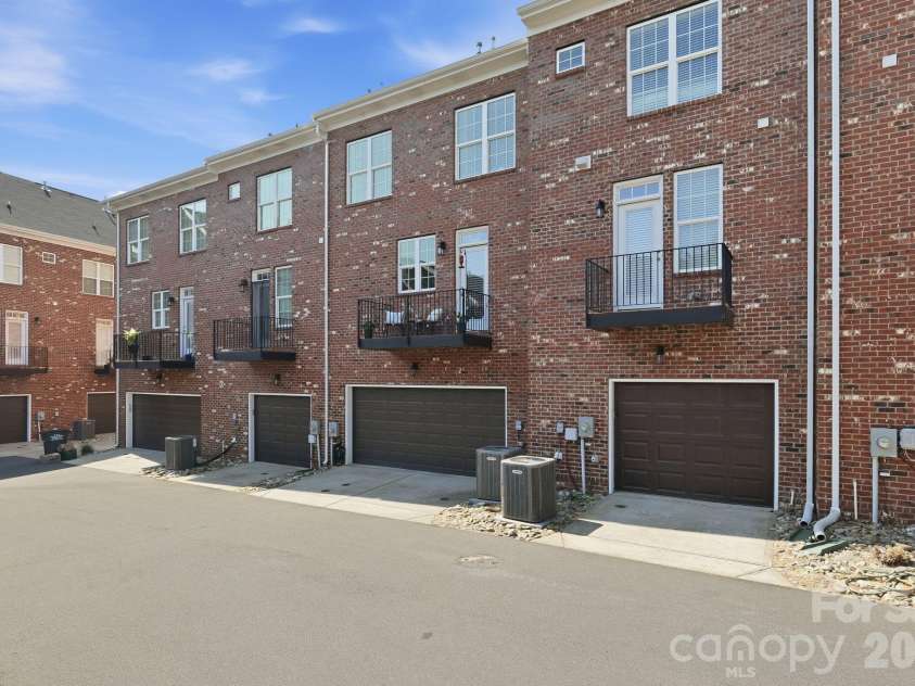 9122 Oban Passage Drive, Charlotte, NC 28273.  MLS# CAR4410306, YatesRealty ID 46501. 