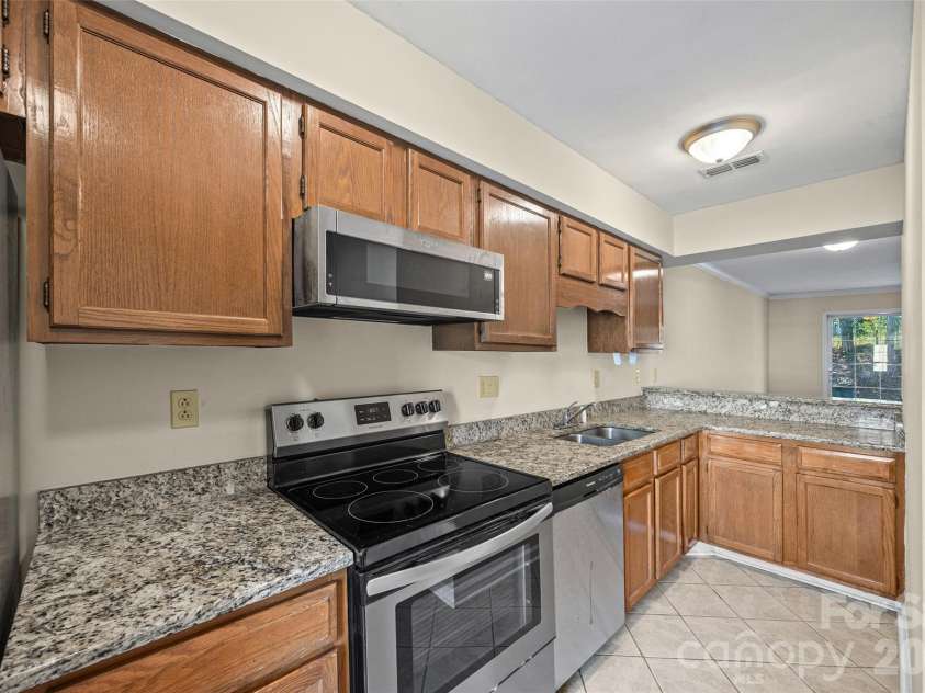 304 Heritage Parkway, Fort Mill, SC 29715.  MLS# CAR4413047, YatesRealty ID 46502. 